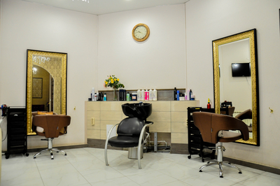 Услуги для волос и ногтей со скидкой до 58% 