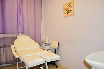 Услуги для волос и ногтей со скидкой до 58% 